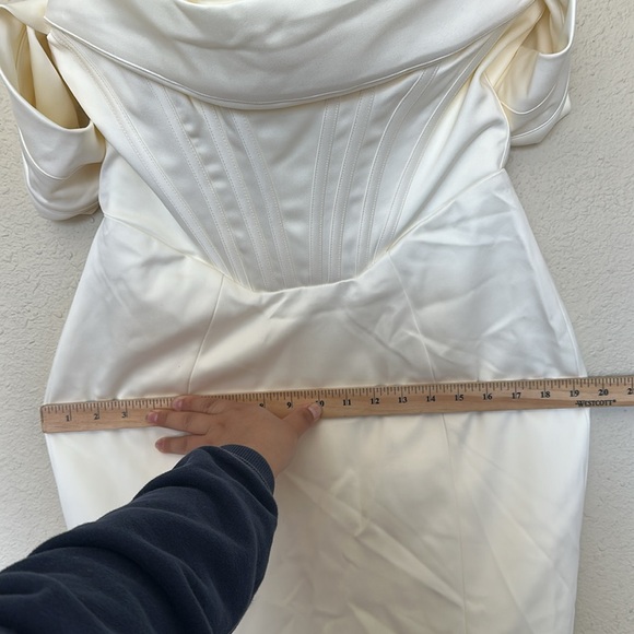 House of CB ‘Antoinette’ Ivory Corset Off Shoulder LIMITED EDITION Bridal GOWN L - Picture 8 of 13